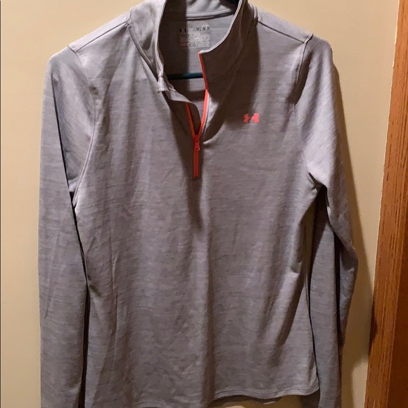Under Armour heat gear 1/4 zip top - Picture 3 of 5